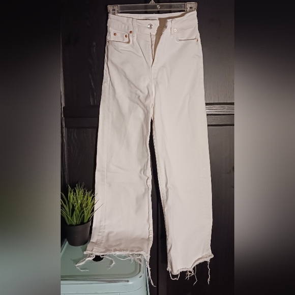 ZARA high waisted White Frayed flared jeans - Picture 4 of 4